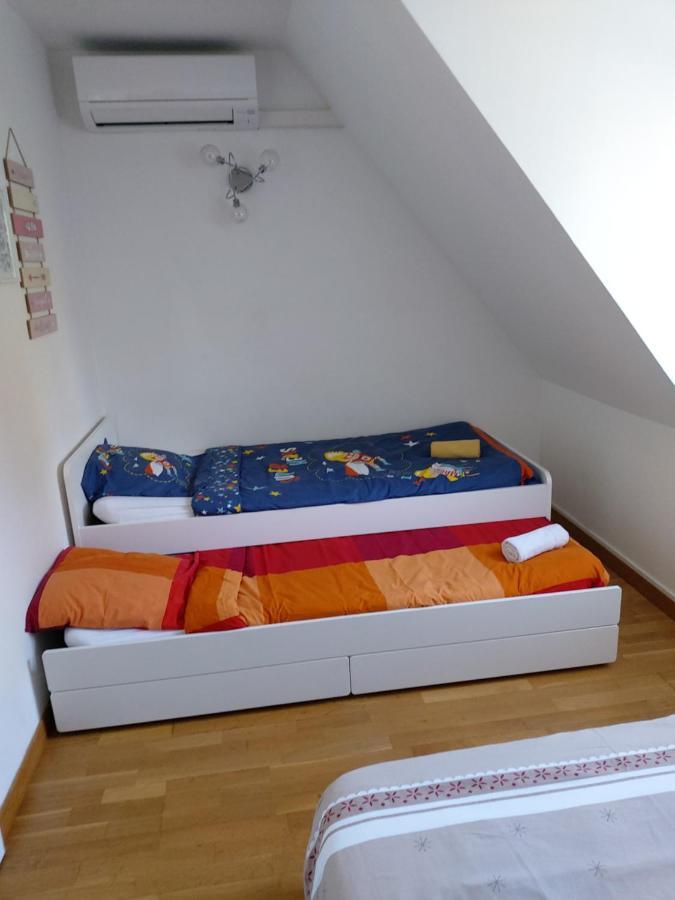 Disneyland/Paris 1 A10 Personnes Climatisee 퐁토 콩보 외부 사진